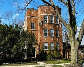 Building Photo - 8912 Ewing Ave