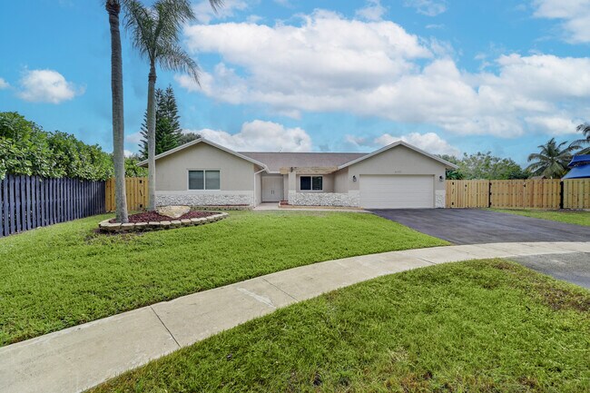 Foto del edificio - 630 SW 159th Terrace