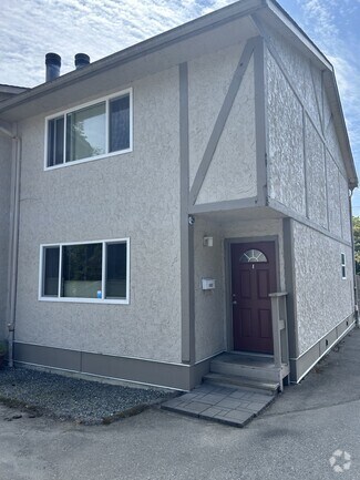 Building Photo - 1592 Fuller St