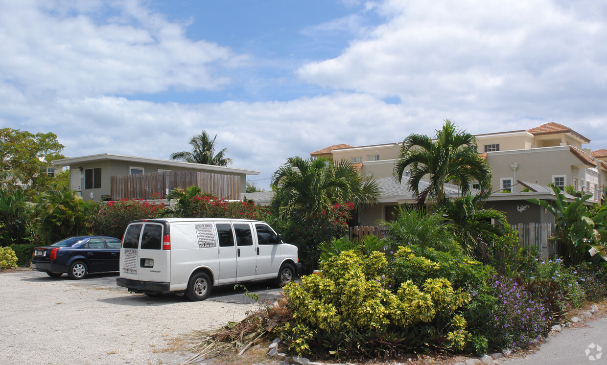 Primary Photo - Corner Apartments