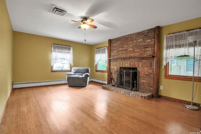 Building Photo - 1331 Stony Brook Rd