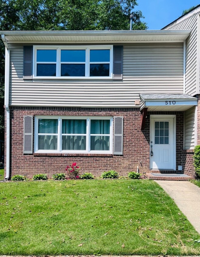 3 bed/2 bath Townhome - 2.2 miles from Auburn University! - 3 bed/2 bath Townhome - 2.2 miles from Auburn University!