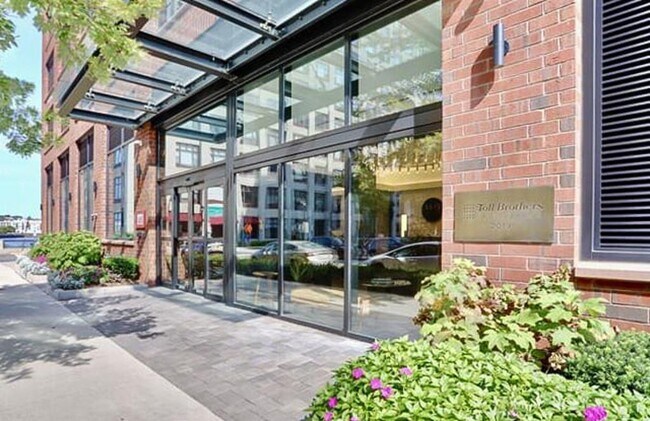 Foto del edificio - 1425 Hudson St