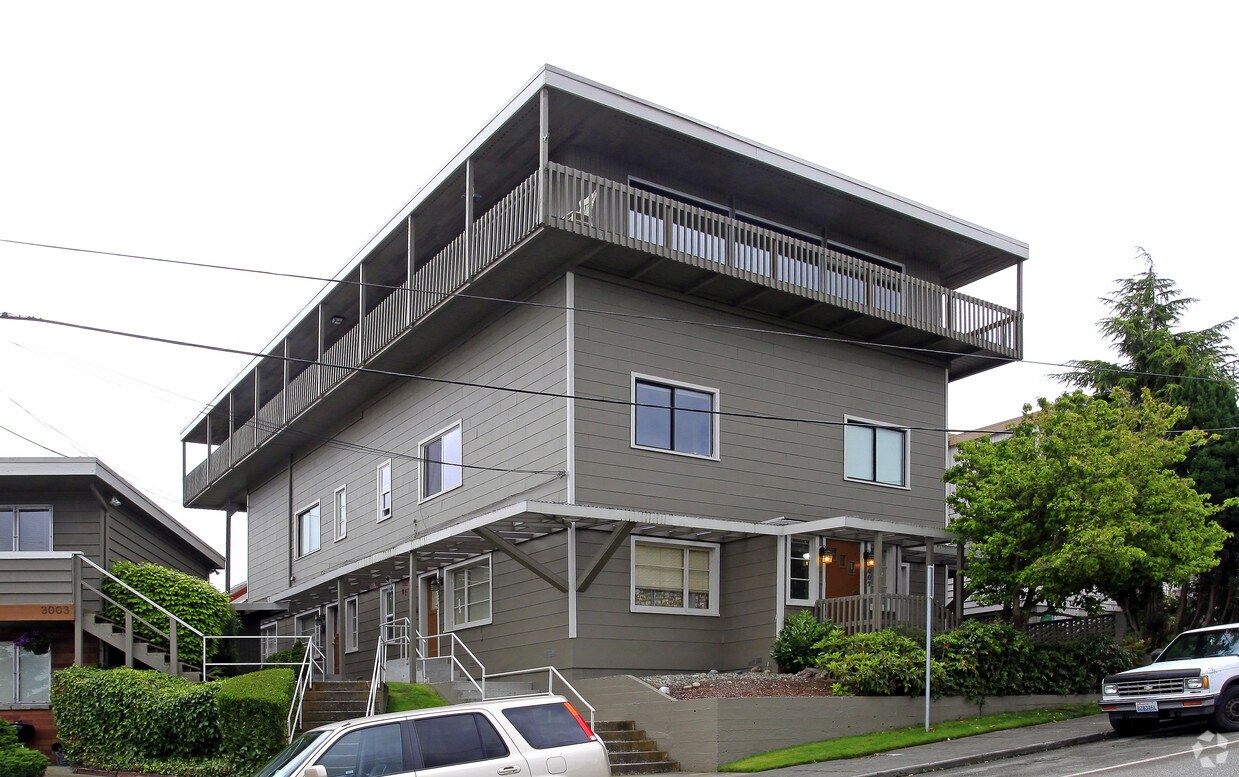 Primary Photo - Island View Apartment