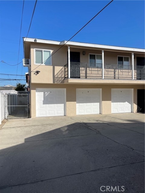 Building Photo - 1707 W 81st St