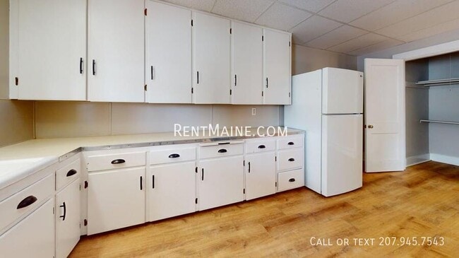 Building Photo - 5 Monument St