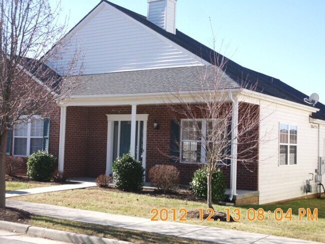Foto del edificio - 1733 Lions Dr NW