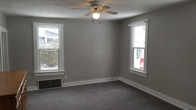 Building Photo - 1057 Reynolds St