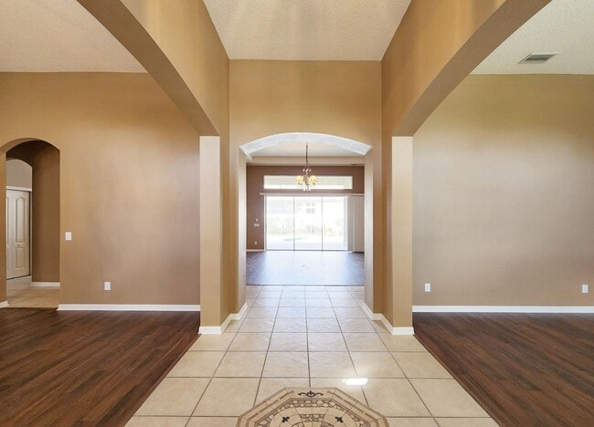 Building Photo - 2408 Tea Olive Ter
