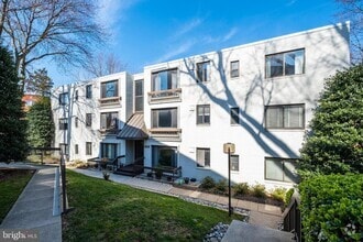 Building Photo - 2605 39th St NW