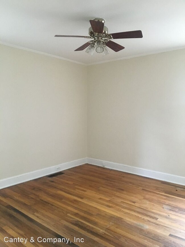 Building Photo - 3 br, 1 bath House - 3250 Bagnal Drive