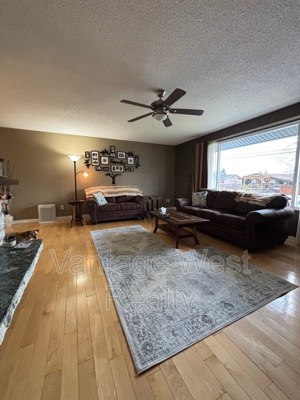 Building Photo - 315 Hardie Rd