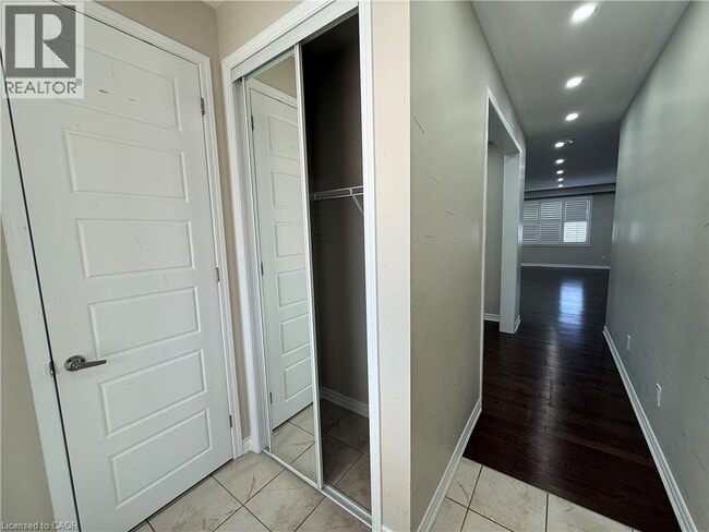 Photo du bâtiment - 160 Ridge Rd