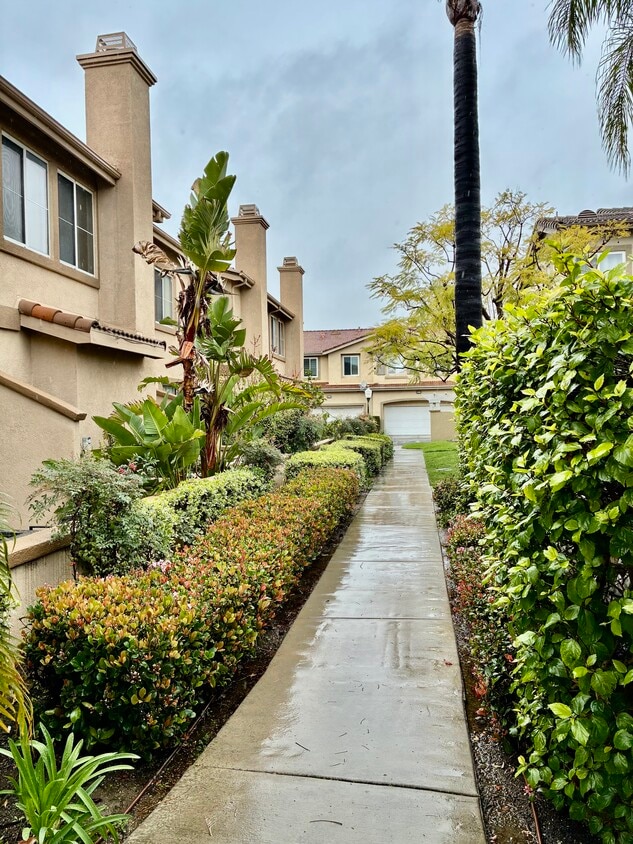 Foto del edificio - 401 N Cotswolds Ln