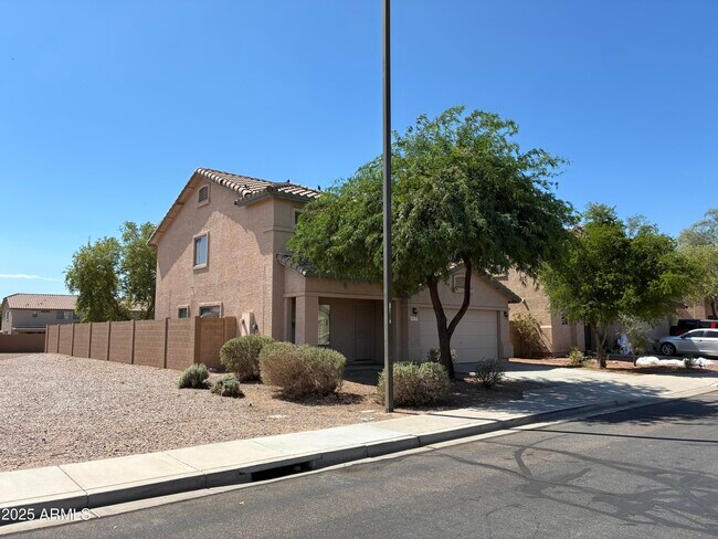 Building Photo - 25177 W Park Ave
