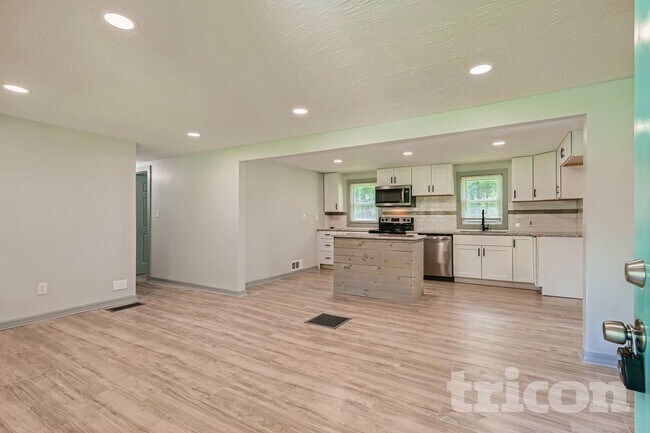 Foto del edificio - 11 Swan Dr