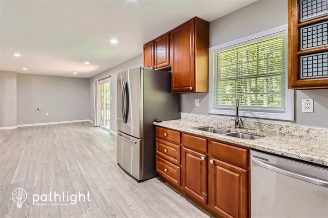 Building Photo - 2455 Thornton Drive