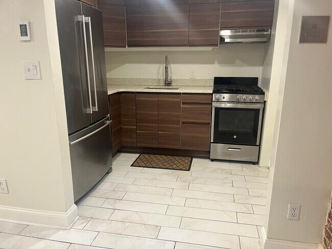 Foto del edificio - 482 Columbus Ave