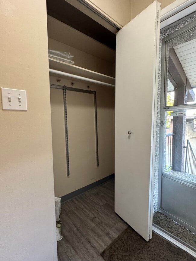 Entrance closet - 2921 E 32nd Ave
