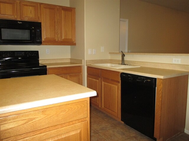 Building Photo - 2513 W Saint Catherine Ave