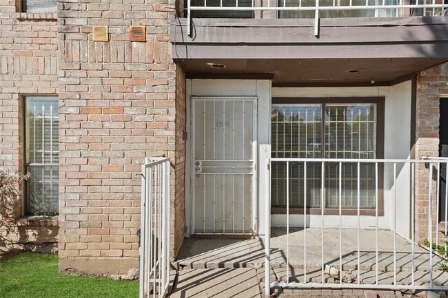 Foto del edificio - 6633 W Airport Blvd