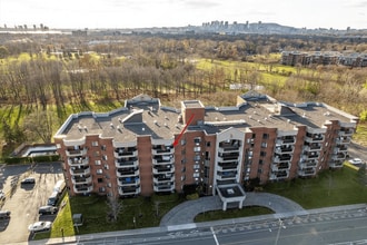 Building Photo - 450 Rue Saint-Georges