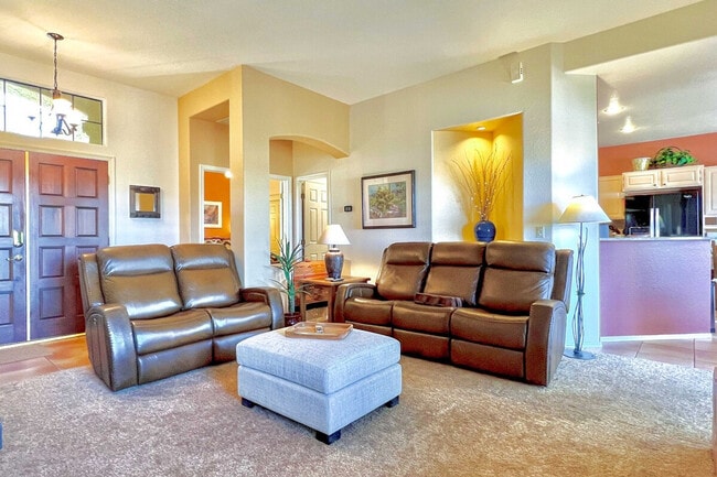 Foto del edificio - 1195 Cam Diestro