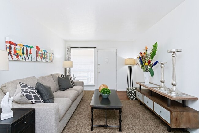 Building Photo - Pepper Tree