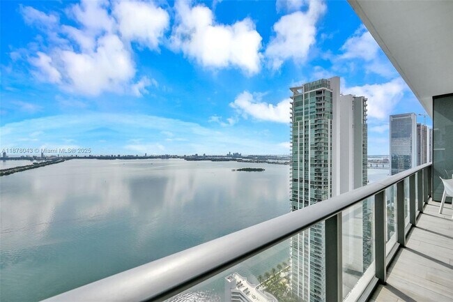 Foto del edificio - 480 NE 31st St