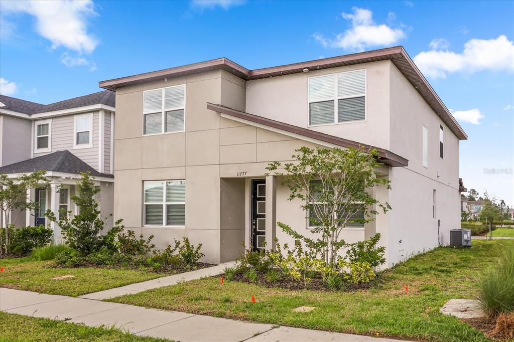 Foto principal - 11777 Globe St