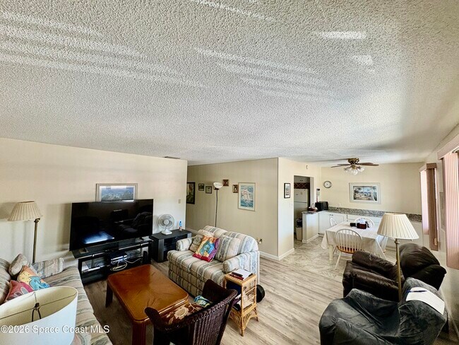 Building Photo - 140 Aquarius Way
