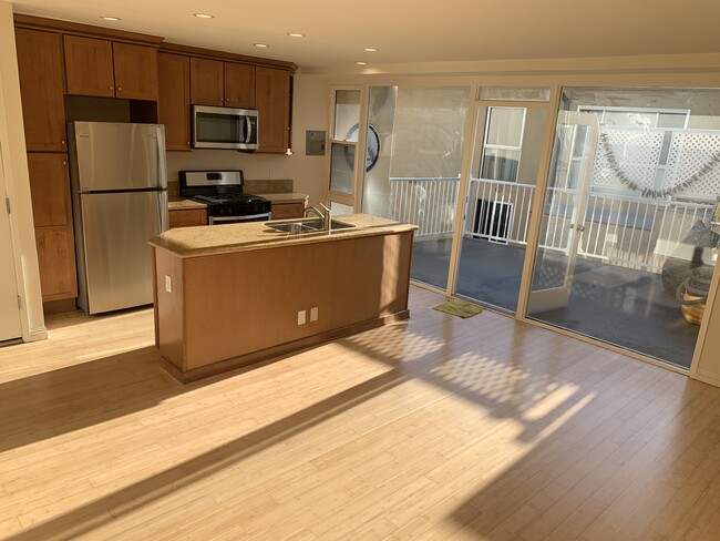 Building Photo - 20656 Pacific Coast Hwy