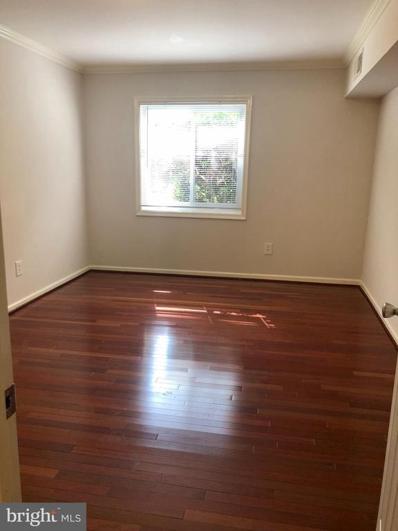 Building Photo - 6274 Rose Hill Ct