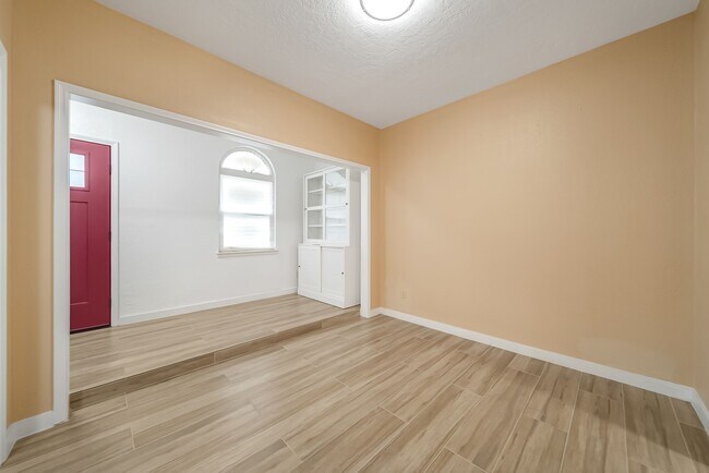 Foto del edificio - 10732 Briar Forest Dr