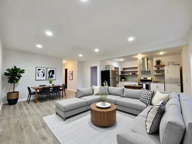 Foto del edificio - 1217 N Virgil Ave