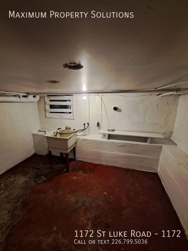 Building Photo - Spacious - 2 bed 1 bath unit for rent