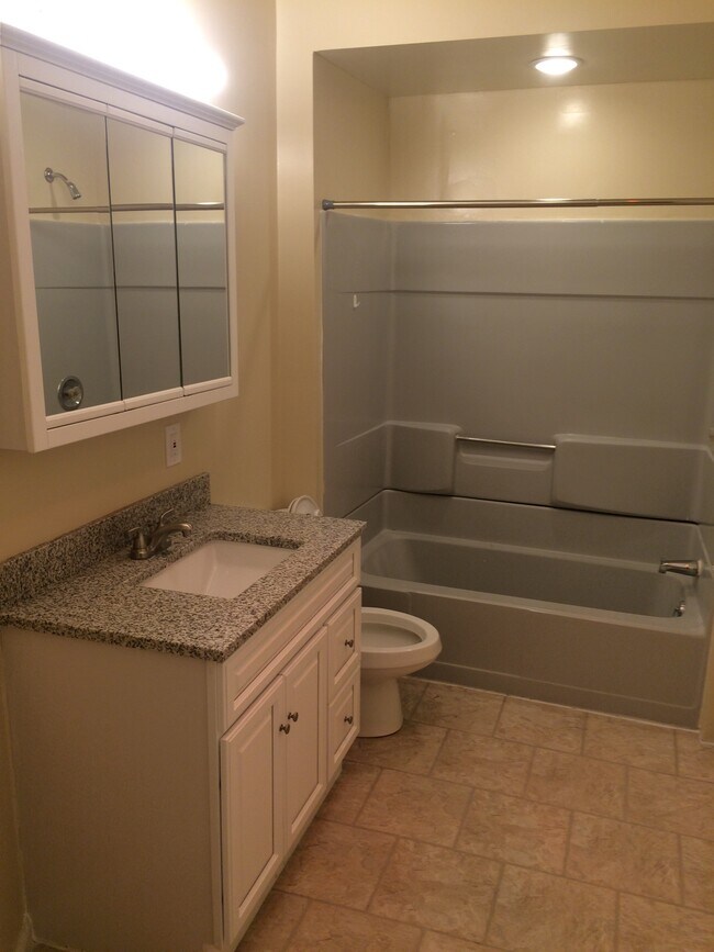 Foto del edificio - 824 Myrtle Ave