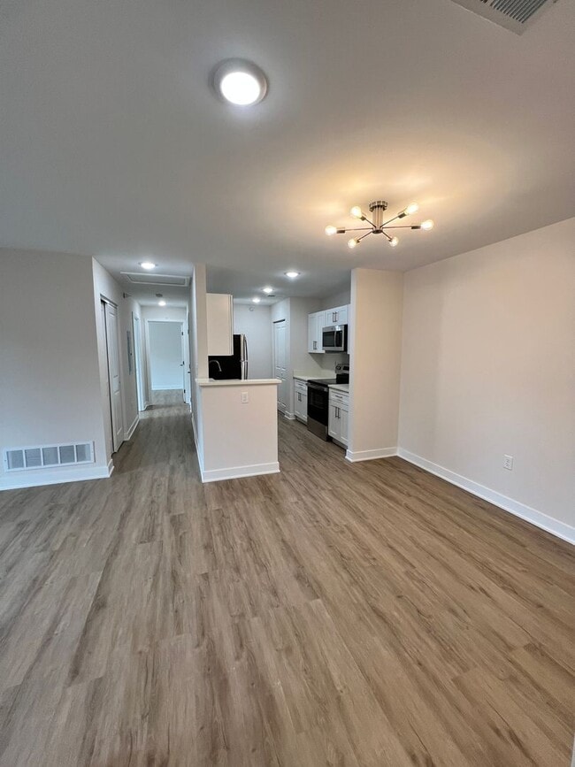 Photo - The Oaks of Kenwood Apartment