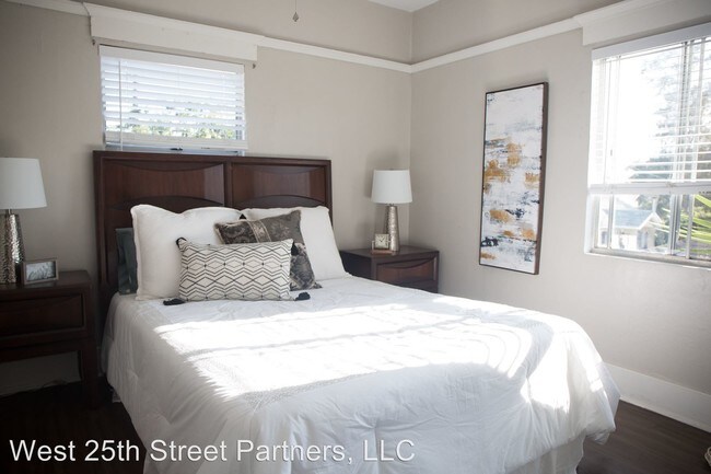 Foto del edificio - 1816-1820 W 25th St