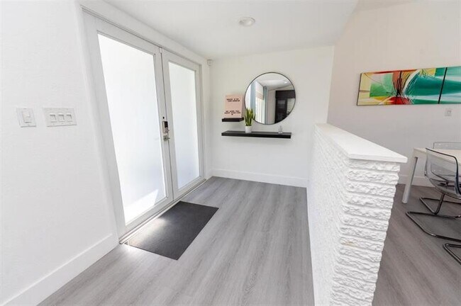 Foto del edificio - 475 NE 142nd St