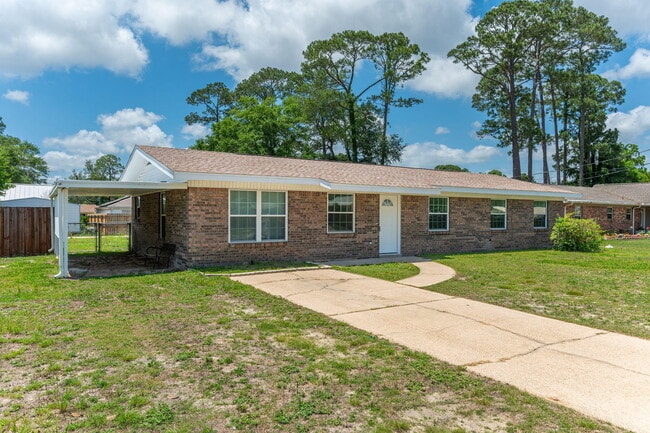 Building Photo - 1416 Palm Blvd S
