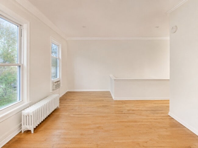 Photo - 902 S Claremont Ave (Chicago, IL) Apartment