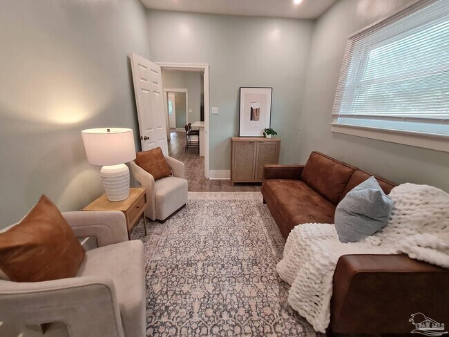 Foto del edificio - 1118 W Belmont St