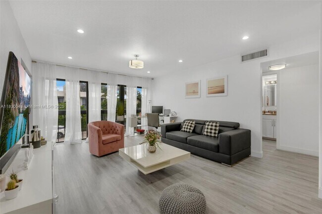 Foto del edificio - 5495 NE 25th Ave
