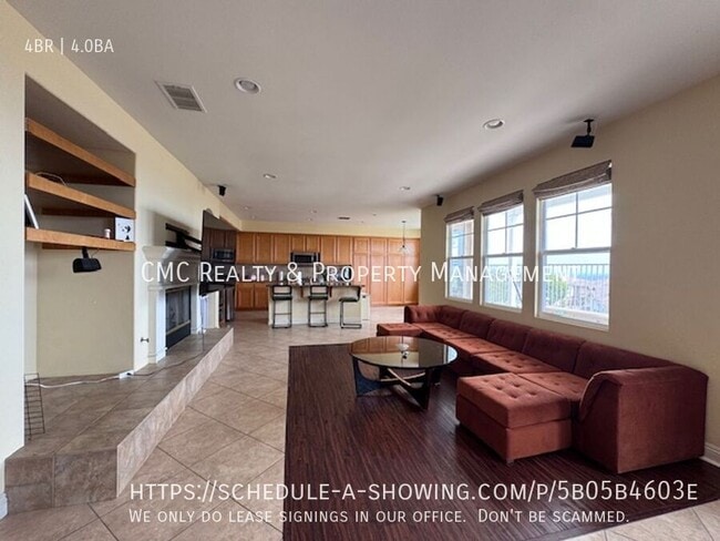 Building Photo - 2541 Hillcrest St