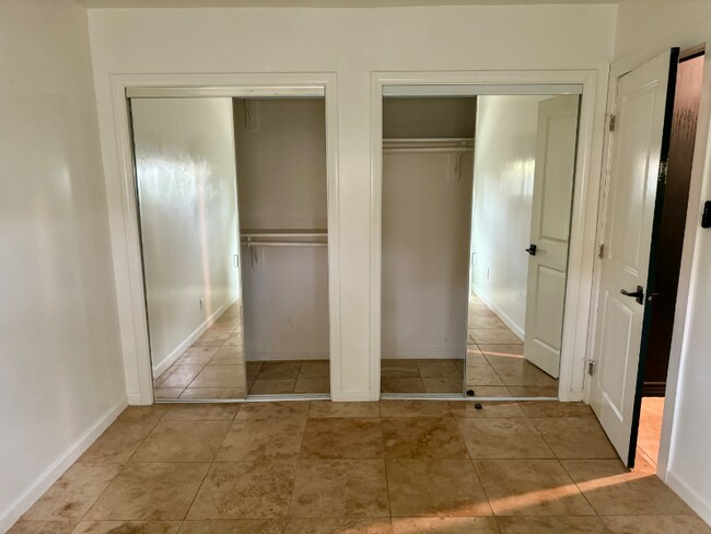 Foto del edificio - 315 N Mission Rd