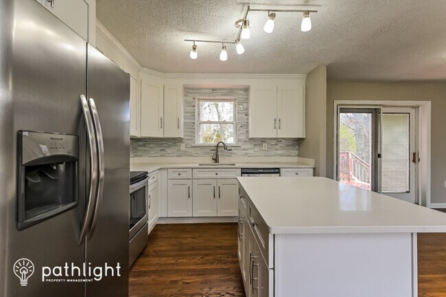 Foto del edificio - 8680 Lowell Road, Pomfret, MD, 20675