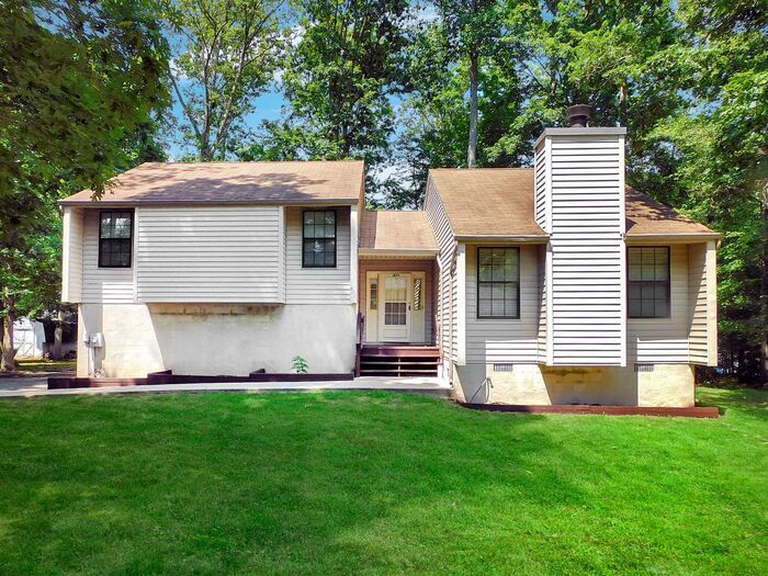 Dog Friendly Single Family Home with Large... House for Rent in Lusby