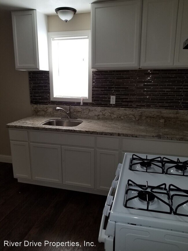 Building Photo - 2 br, 1 bath House - 661 Kibby Rd