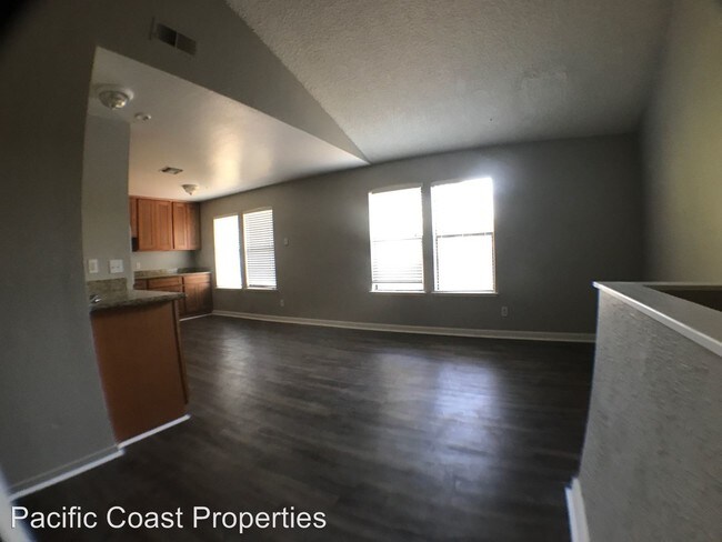 Building Photo - 5034 Manzanita Ave